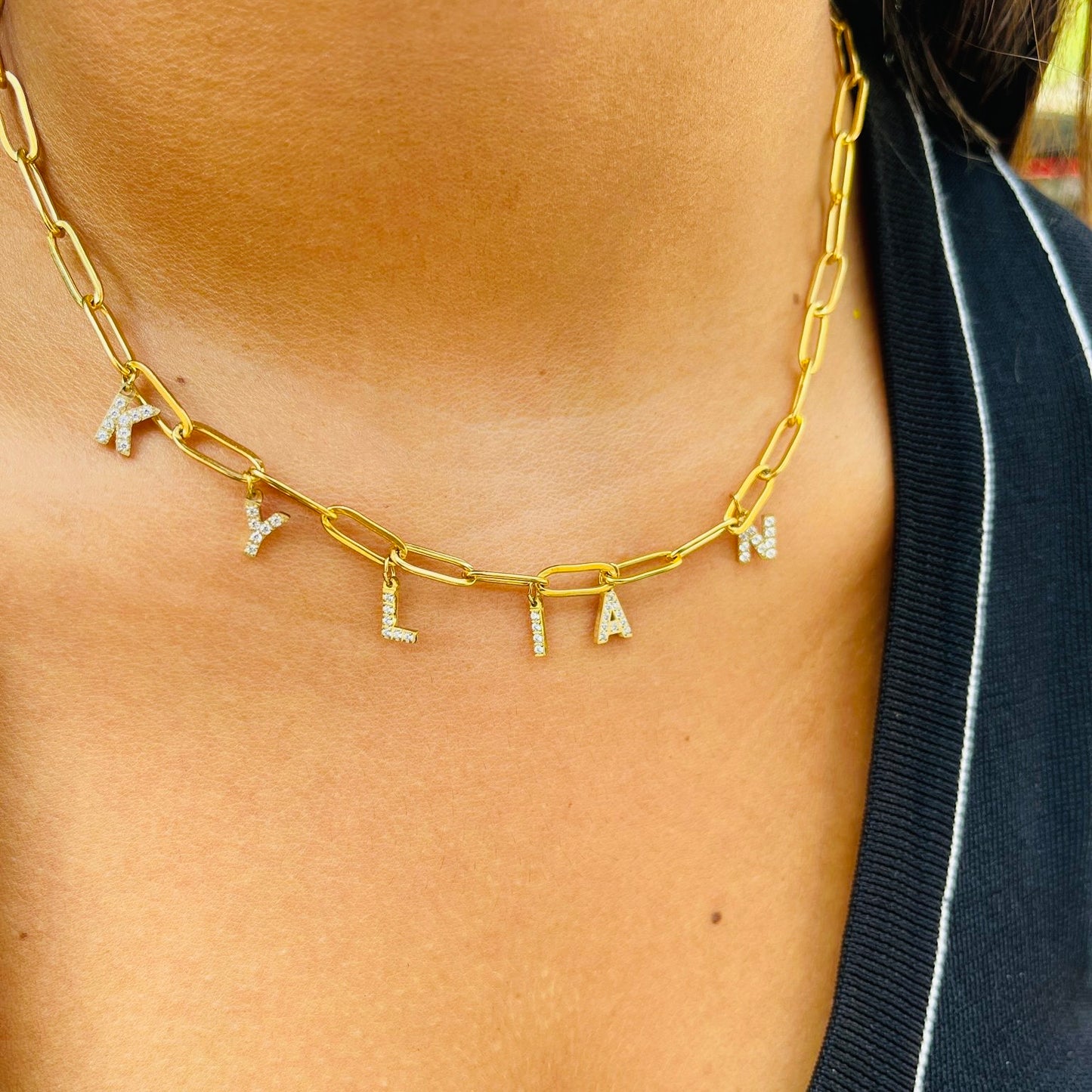 Collier lettre strassé | À personnaliser